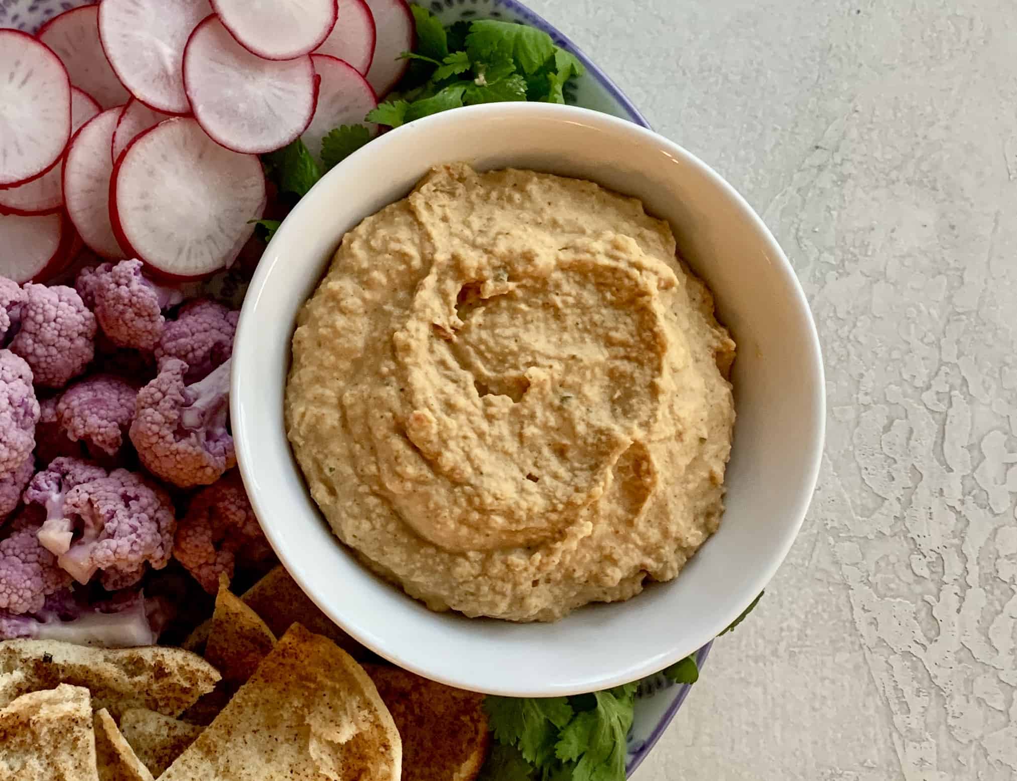 Finished hummus in a bowl