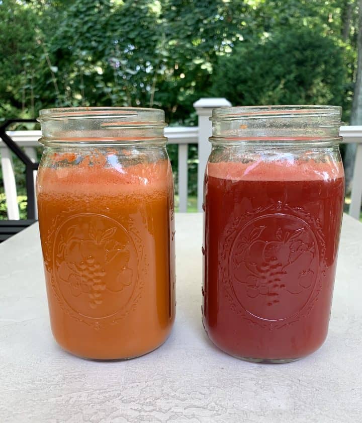 2 Juices prepared with watermelon in mason jars